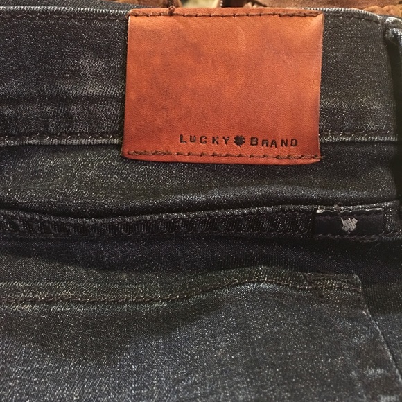 Lucky Jeans - Picture 3 of 5